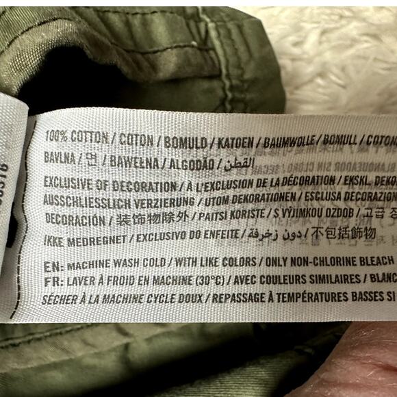 Ambercrombie & Fitch Outdoor Army Green Utility Vest Women Size Medium Hiking - Picture 8 of 8